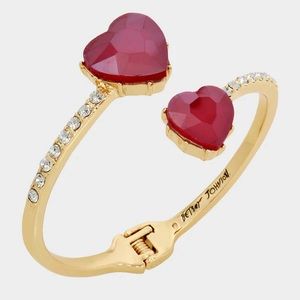 NWT Betsey Johnson Heart Valentine Bracelet